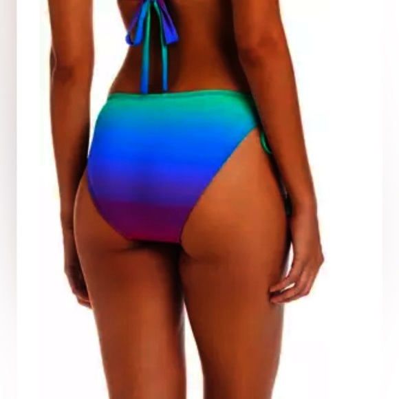 Bleu Rod Beattie Heat of The Moment Triangle Halter Top and Tie Sides Bottom - Picture 5 of 12